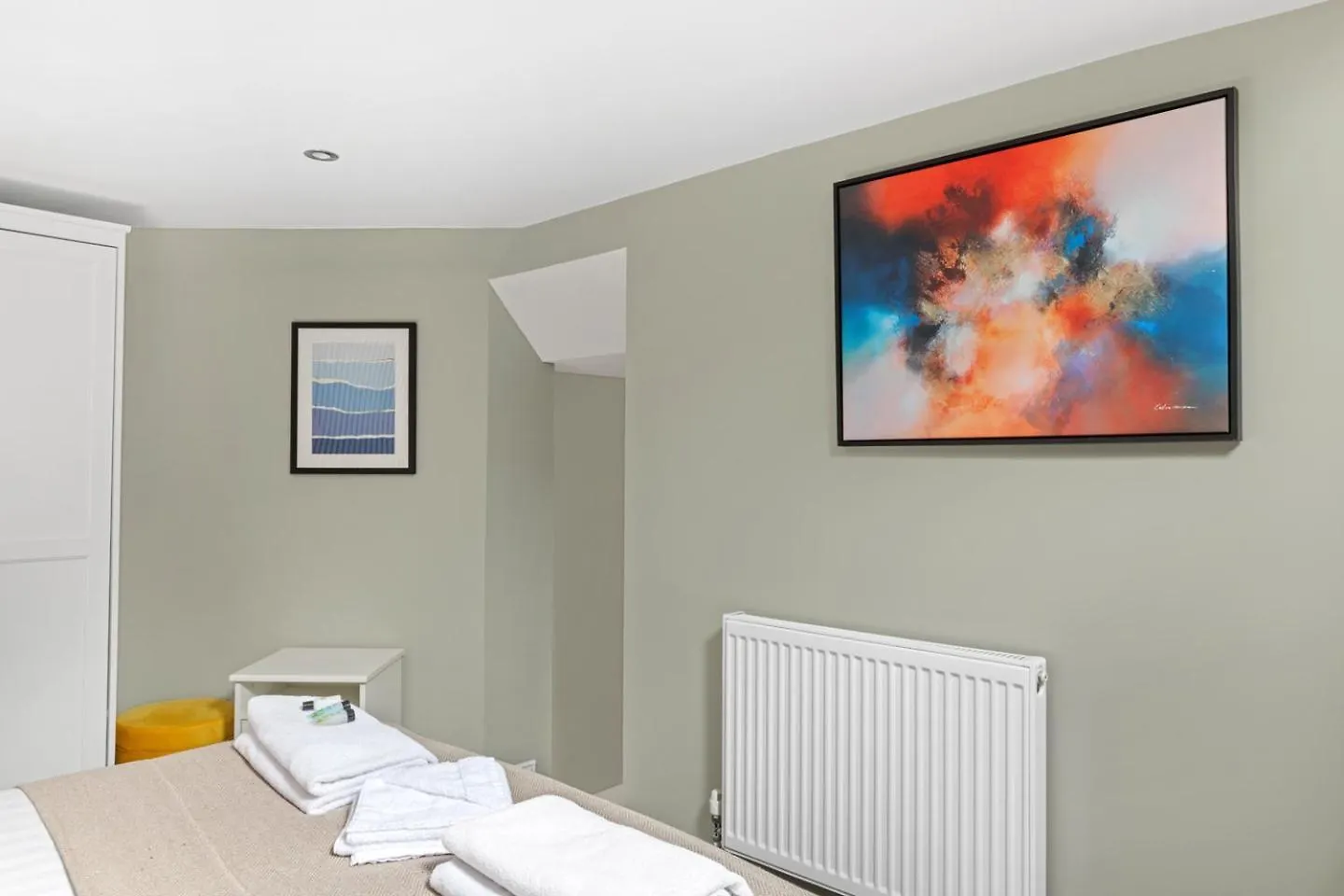 Bright & Quiet 2-Bedroom Apartment On Magdala Road Nottingham