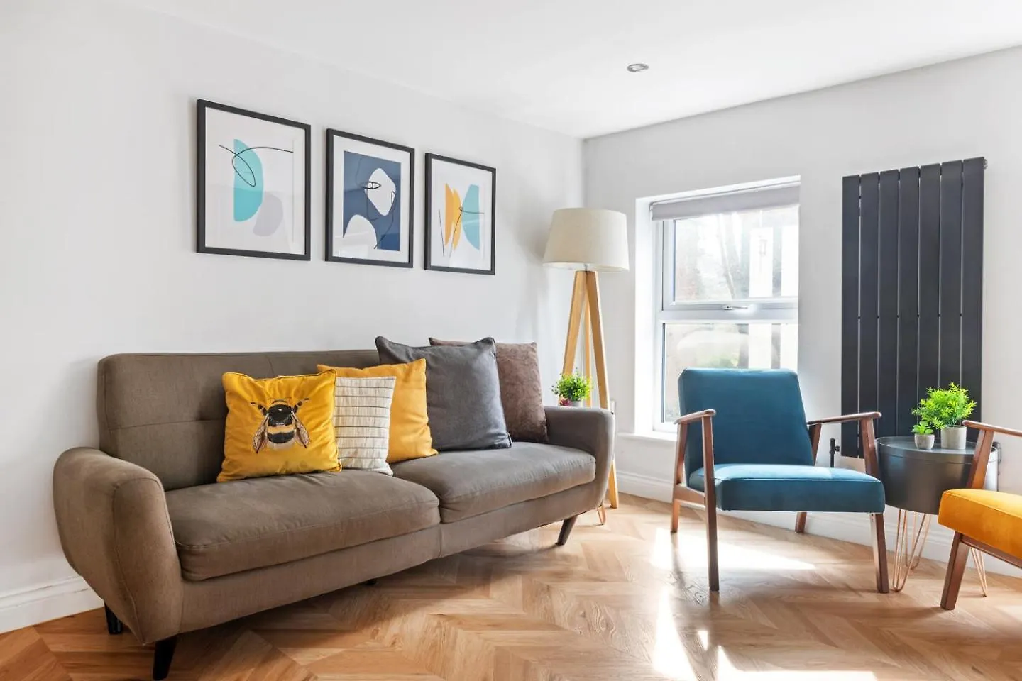 Bright & Quiet 2-Bedroom Apartment On Magdala Road Nottingham