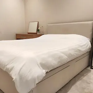  Apartment Centre 2 Bedrooms 2 Ensuite Flat Free Parking